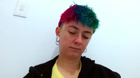 Snapshot of tomboyblue chatting on 11-20-25, 01:00 Blue online show from 11-20-25, 01:00