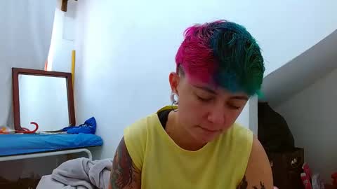 Snapshot of tomboyblue chatting on 11-24-25, 06:07 Blue online show from 11-24-25, 06:07