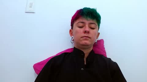 Snapshot of tomboyblue chatting on 11-30-25, 02:32 Blue online show from 11-30-25, 02:32