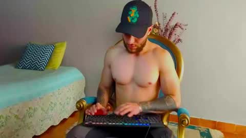 Snapshot of tomdavisxl chatting on 09-15-25, 03:34 tomDavisXl online show from 09-15-25, 03:34