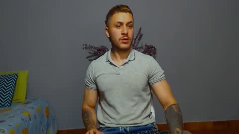 Snapshot of tomdavisxl chatting on 10-13-25, 09:59 tomDavisXl online show from 10-13-25, 09:59