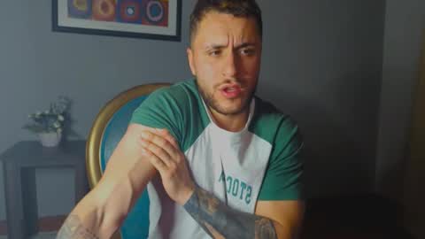 Snapshot of tomdavisxl chatting on 11-06-25, 11:37 tomDavisXl online show from 11-06-25, 11:37