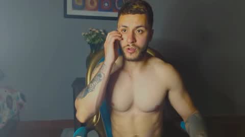 Snapshot of tomdavisxl chatting on 11-15-25, 02:42 tomDavisXl online show from 11-15-25, 02:42