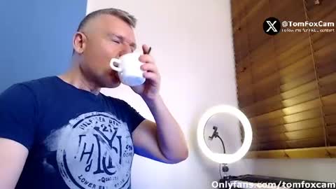 Snapshot of tomfoxcam chatting on 07-14-26, 02:27 Tom Fox online show from 07-14-26, 02:27
