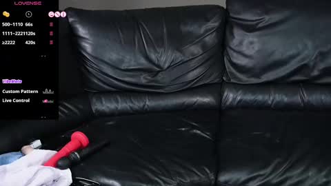 Snapshot of tomimichelle chatting on 02-11-25, 11:44 Tomi Michelle online show from 02-11-25, 11:44