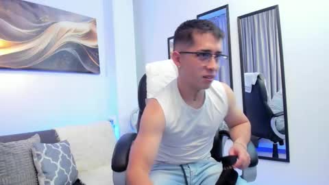 Tomas online show from 03-22-26, 01:20