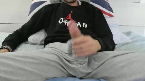 tommaso9046 online show from 10-04-25, 02:26