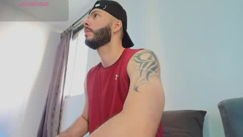 Snapshot of tommel_bailey chatting on 05-24-26, 01:05 Tommel Bailey online show from 05-24-26, 01:05