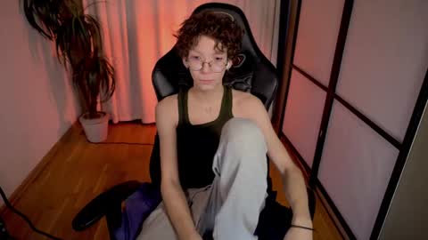 Snapshot of tommiehi chatting on 02-23-25, 05:56 Tommie online show from 02-23-25, 05:56