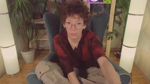 Snapshot of tommiehi chatting on 03-07-25, 11:51 Tommie online show from 03-07-25, 11:51