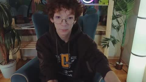 Snapshot of tommiehi chatting on 03-12-25, 05:35 Tommie online show from 03-12-25, 05:35