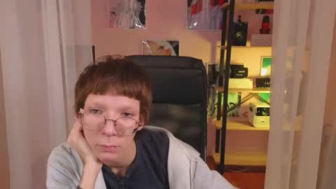 Snapshot of tommiehi chatting on 09-26-25, 12:09 Tommie online show from 09-26-25, 12:09