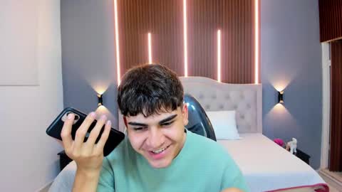 Tommy  online show from 10-30-25, 03:52