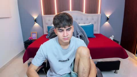 Tommy  online show from 02-12-26, 03:45