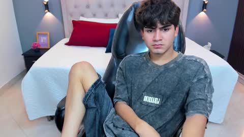 Tommy  online show from 03-29-26, 03:28