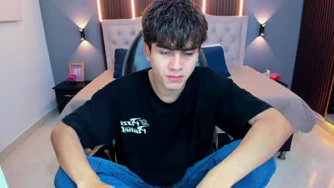 Tommy  online show from 03-31-26, 03:41