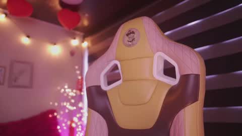 Snapshot of tommy_blue1 chatting on 02-27-25, 01:07 Blue online show from 02-27-25, 01:07