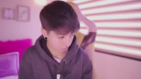 Blue  online show from 03-06-26, 01:18