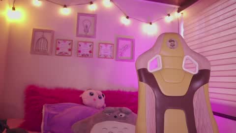 Blue  online show from 04-08-26, 12:38