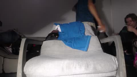   Thomas    online show from 03-05-25, 08:53