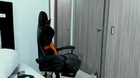 Snapshot of tommy_carlos chatting on 02-13-25, 03:50 online show from 02-13-25, 03:50