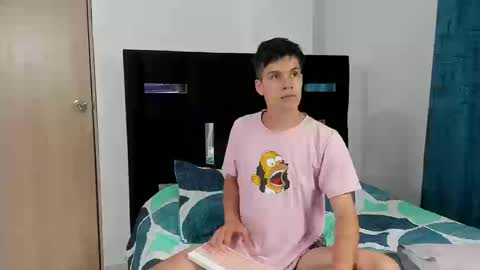 Snapshot of tommy_carlos chatting on 09-24-25, 11:52 online show from 09-24-25, 11:52