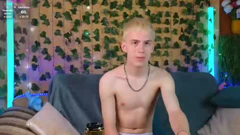 Snapshot of tommy_crash chatting on 06-13-26, 08:23 Tommy online show from 06-13-26, 08:23