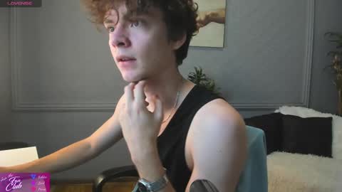 Snapshot of tommy_jamm chatting on 03-04-25, 03:26 Tommy online show from 03-04-25, 03:26