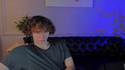 Snapshot of tommy_jamm chatting on 11-28-25, 03:36 Tommy online show from 11-28-25, 03:36