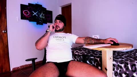 Snapshot of tommy_sccott chatting on 12-04-24, 03:04 tommy_sccott online show from 12-04-24, 03:04