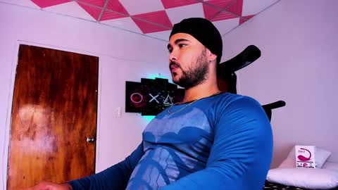 Snapshot of tommy_sccott chatting on 12-26-24, 03:16 tommy_sccott online show from 12-26-24, 03:16