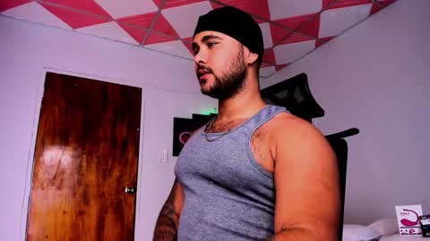 Snapshot of tommy_sccott chatting on 02-07-25, 04:16 tommy_sccott online show from 02-07-25, 04:16