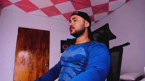 Snapshot of tommy_sccott chatting on 02-09-25, 03:11 tommy_sccott online show from 02-09-25, 03:11