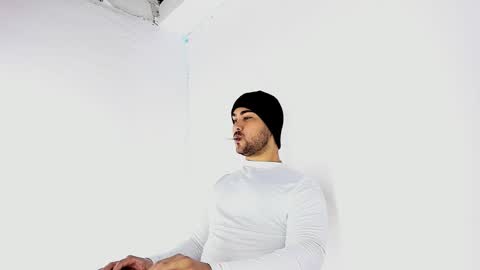 Snapshot of tommy_sccott chatting on 09-12-25, 10:21 tommy_sccott online show from 09-12-25, 10:21