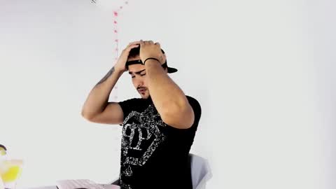 Snapshot of tommy_sccott chatting on 09-14-25, 10:42 tommy_sccott online show from 09-14-25, 10:42