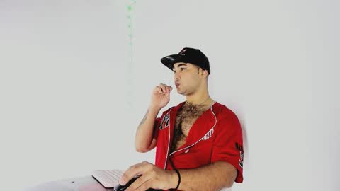 Snapshot of tommy_sccott chatting on 09-23-25, 11:19 tommy_sccott online show from 09-23-25, 11:19