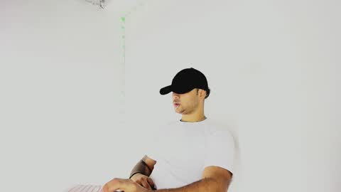 Snapshot of tommy_sccott chatting on 09-25-25, 11:30 tommy_sccott online show from 09-25-25, 11:30