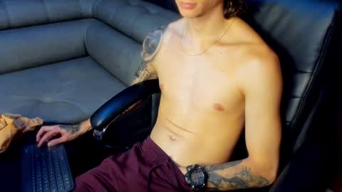 Snapshot of tommy_slater chatting on 01-07-25, 07:49 Tommy Slater online show from 01-07-25, 07:49