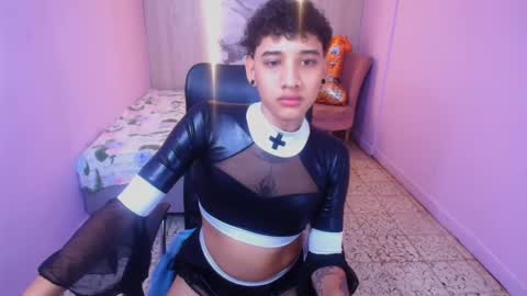 tommy_sweet1 online show from 02-03-25, 03:20