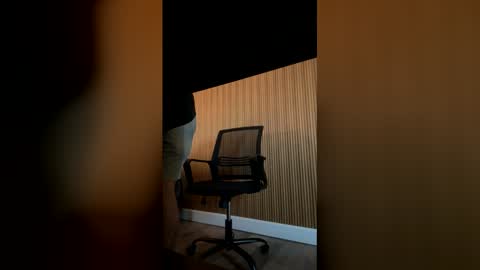Snapshot of tommybangz chatting on 06-08-26, 01:50 Tommybangzz online show from 06-08-26, 01:50