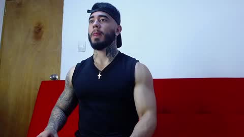 Snapshot of tommyblessd1 chatting on 01-28-25, 05:32 Steven online show from 01-28-25, 05:32