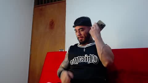 Snapshot of tommyblessd1 chatting on 01-31-25, 07:07 Steven online show from 01-31-25, 07:07