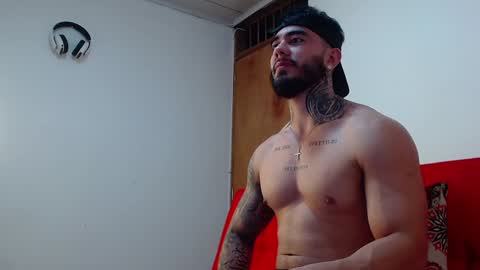 Snapshot of tommyblessd1 chatting on 02-01-25, 11:21 Steven online show from 02-01-25, 11:21