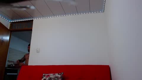 Snapshot of tommyblessd1 chatting on 02-25-25, 09:42 Steven online show from 02-25-25, 09:42