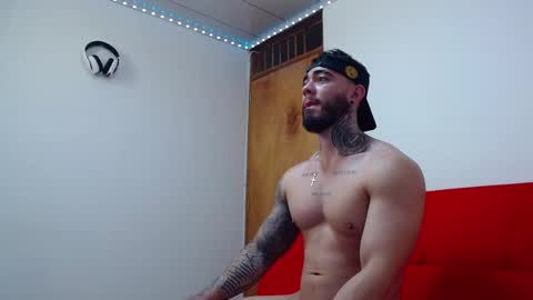 Snapshot of tommyblessd1 chatting on 03-03-25, 07:39 Steven online show from 03-03-25, 07:39