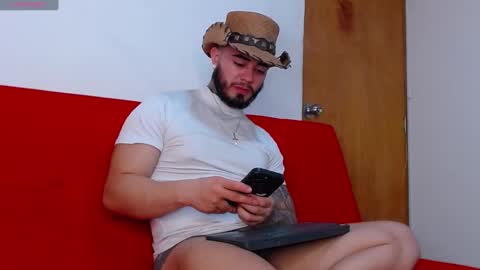 Snapshot of tommyblessd1 chatting on 09-09-25, 06:35 Steven online show from 09-09-25, 06:35