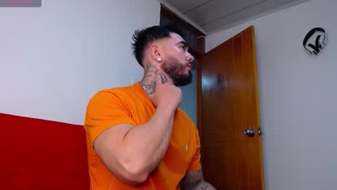 Snapshot of tommyblessd1 chatting on 10-05-25, 08:56 Steven online show from 10-05-25, 08:56