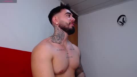 Snapshot of tommyblessd1 chatting on 10-28-25, 06:17 Steven online show from 10-28-25, 06:17