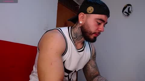 Snapshot of tommyblessd1 chatting on 11-08-25, 01:00 Steven online show from 11-08-25, 01:00