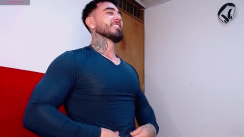 Snapshot of tommyblessd1 chatting on 11-15-25, 04:54 Steven online show from 11-15-25, 04:54